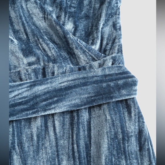 Velvet Jumpsuit - Picture 2 of 6